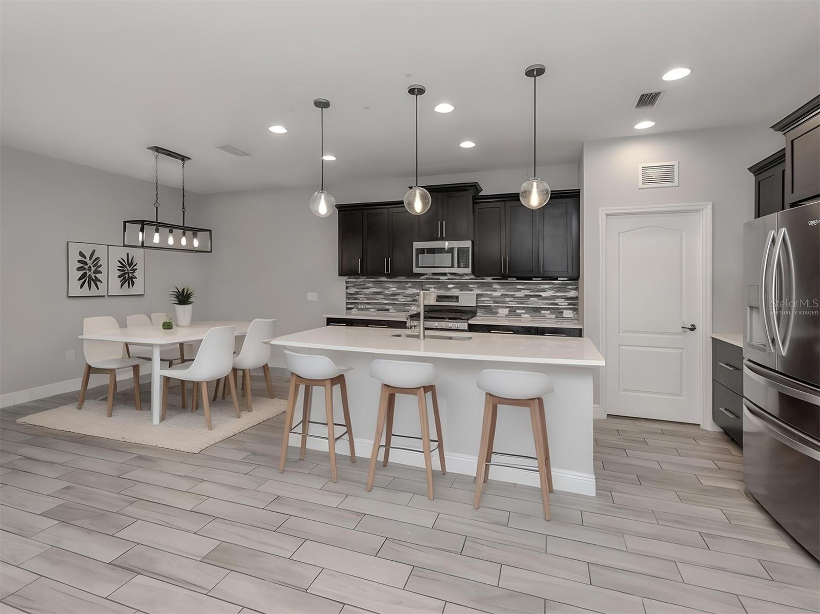 Image 4 of 52 For 124 Avens Drive