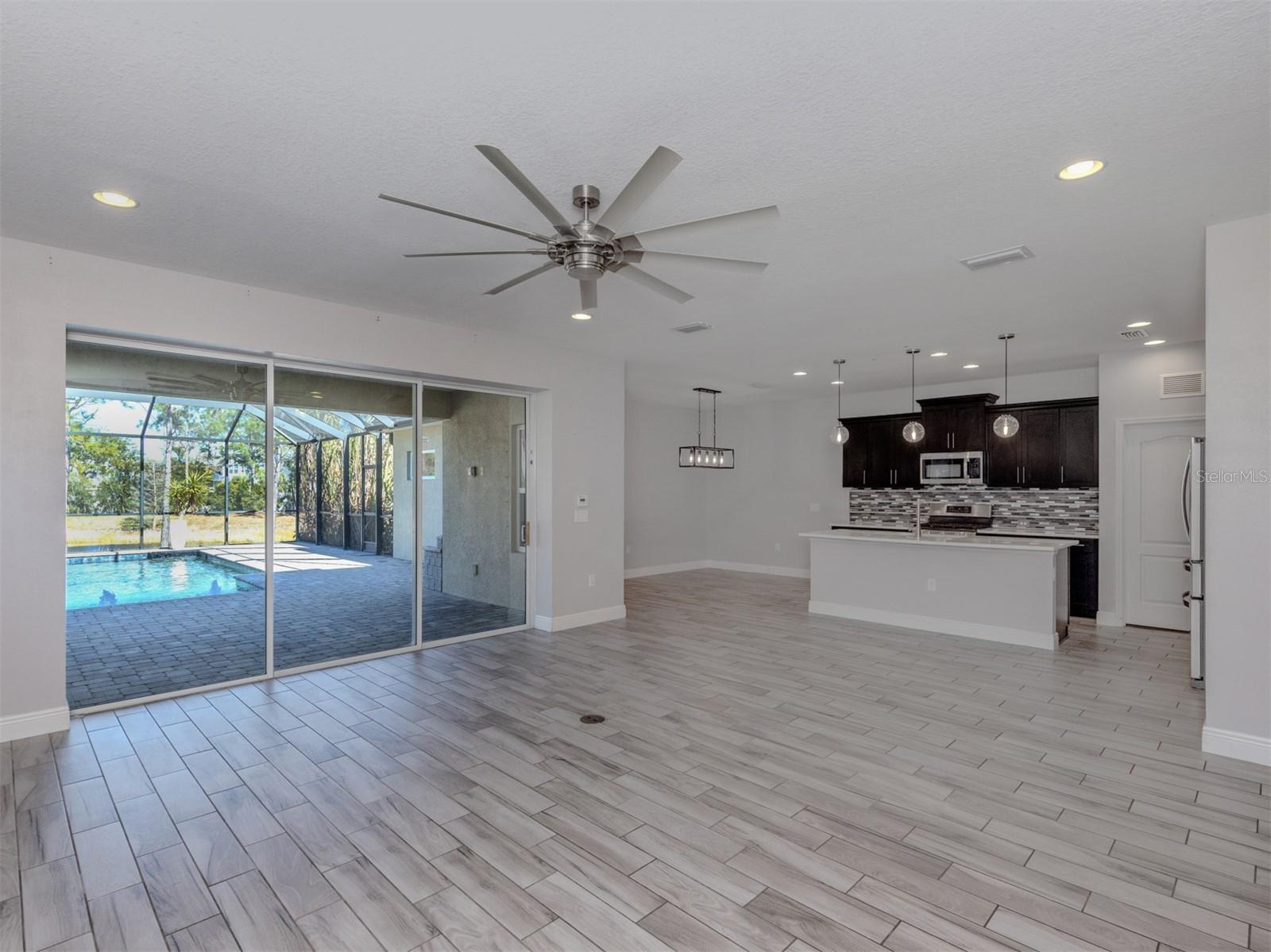 Image 6 of 52 For 124 Avens Drive