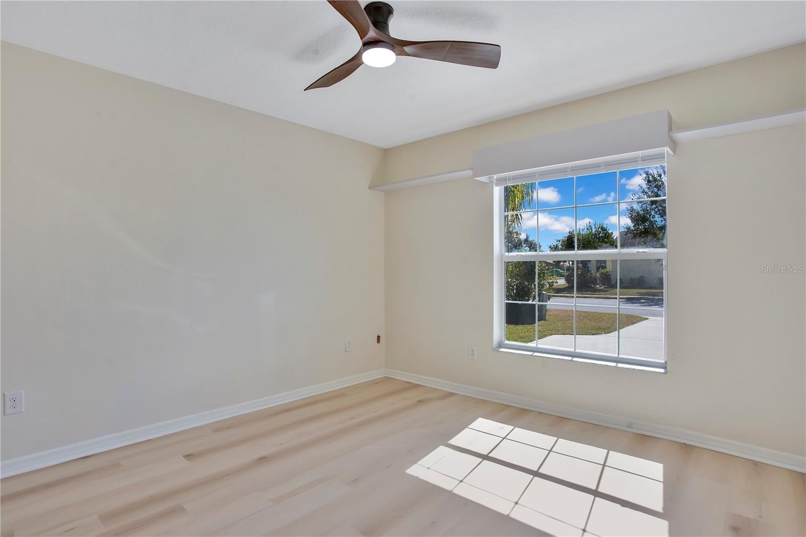 Image 17 of 29 For 3308 54th Street E