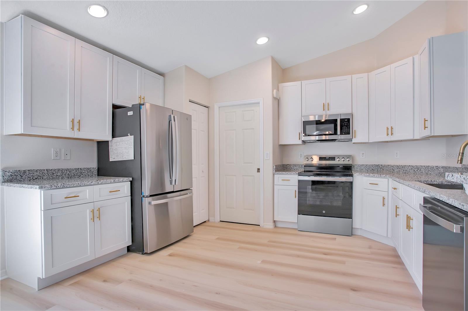 Image 7 of 29 For 3308 54th Street E