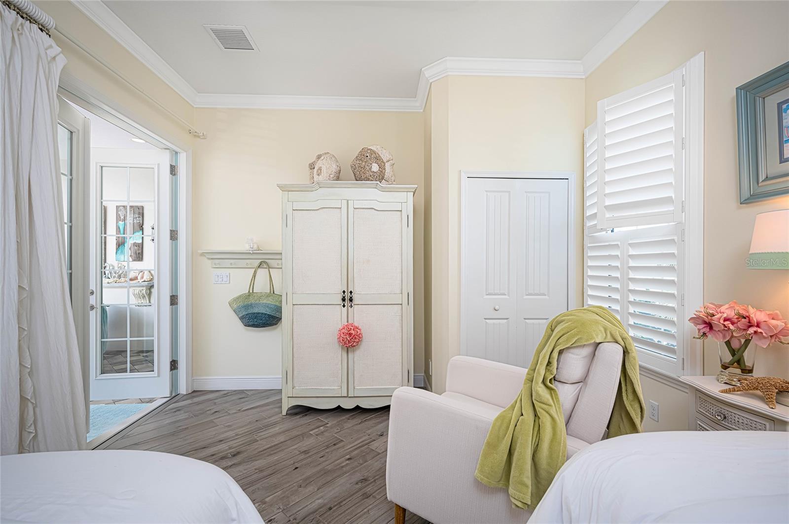 Image 16 of 69 For 10382 Coquina Court