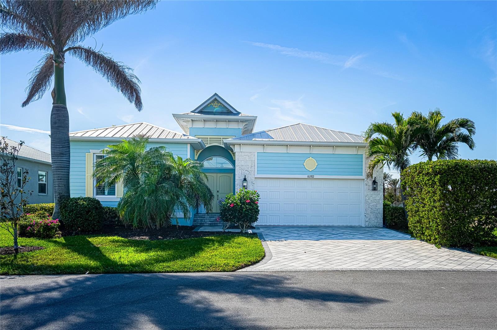 Image 2 of 69 For 10382 Coquina Court