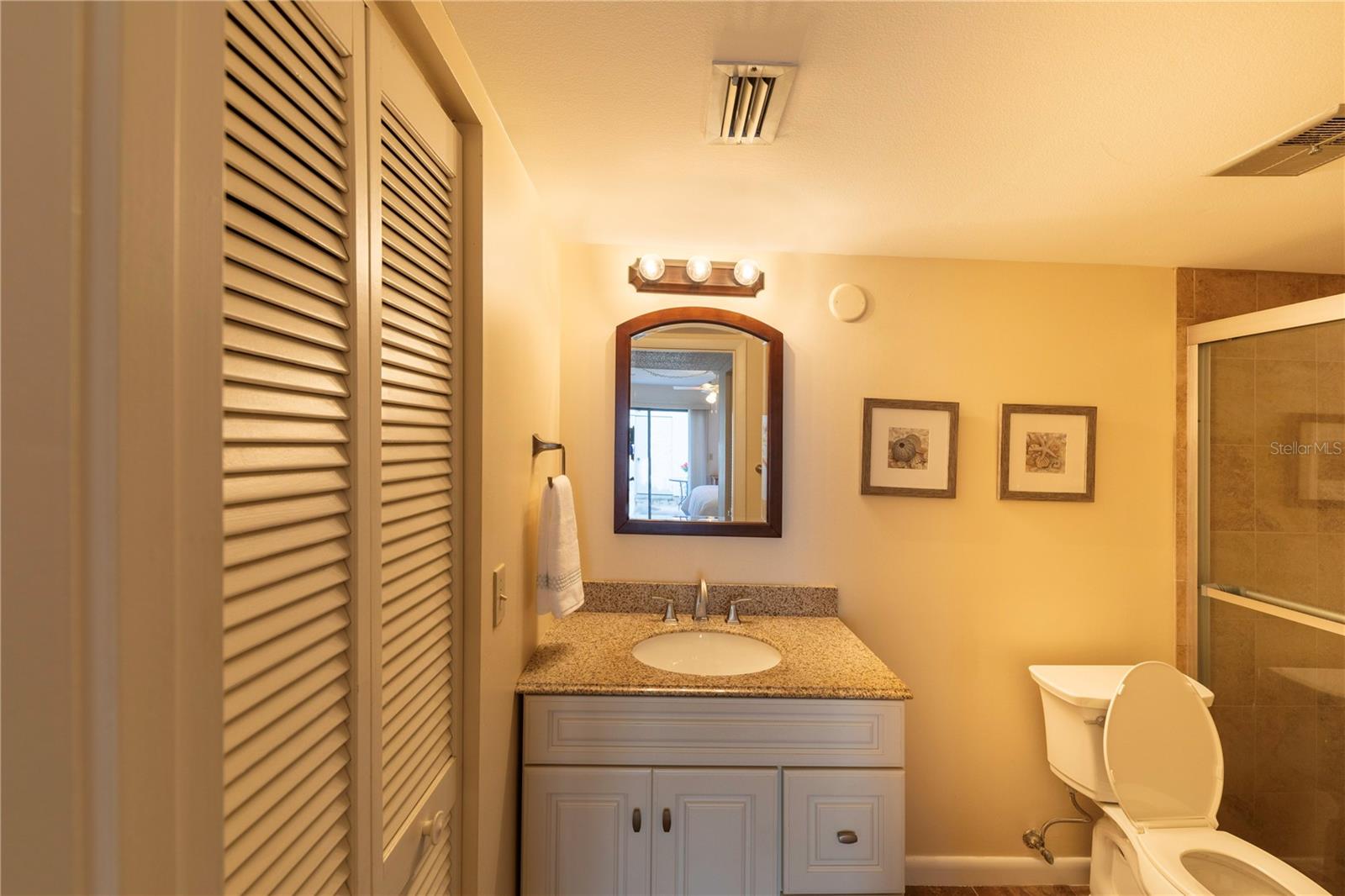 Image 14 of 36 For 696 Bird Bay Drive W 138