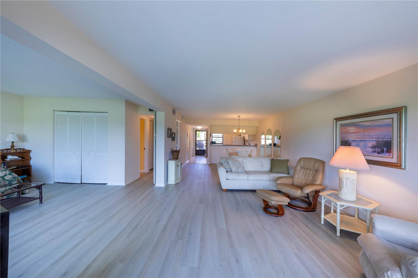 Image 17 of 36 For 696 Bird Bay Drive W 138