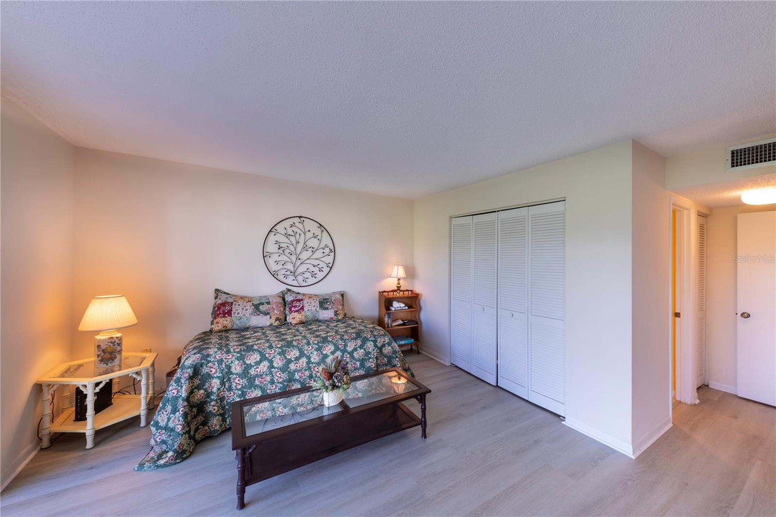 Image 20 of 36 For 696 Bird Bay Drive W 138