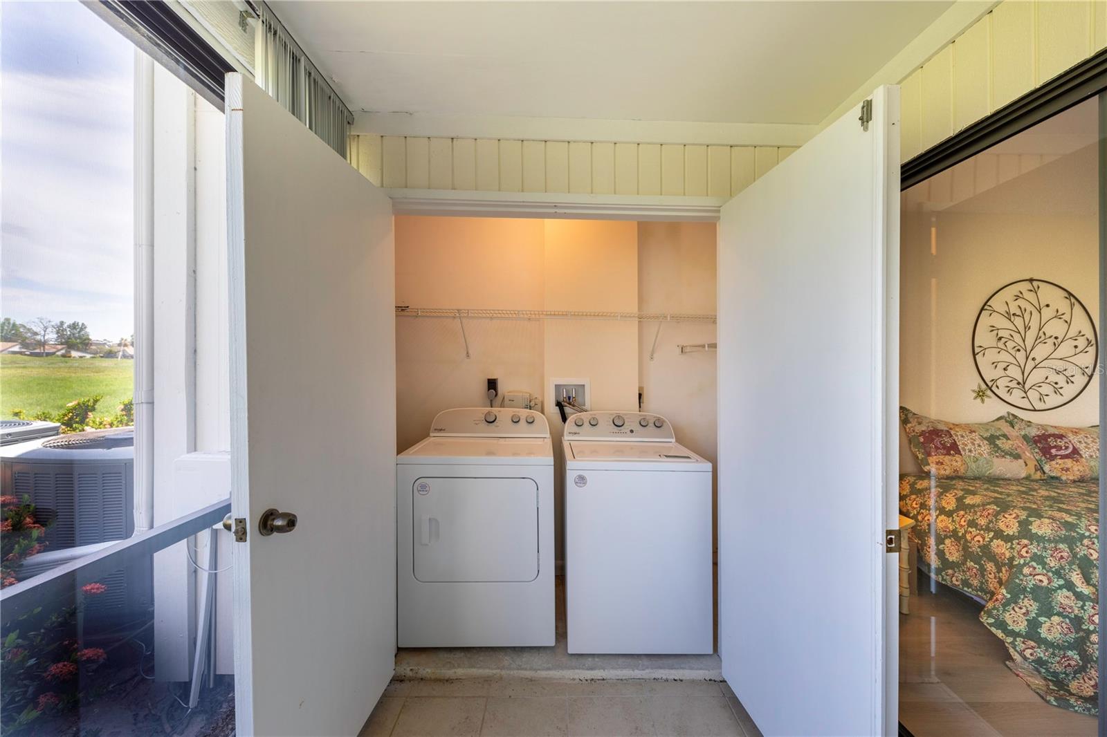 Image 25 of 36 For 696 Bird Bay Drive W 138