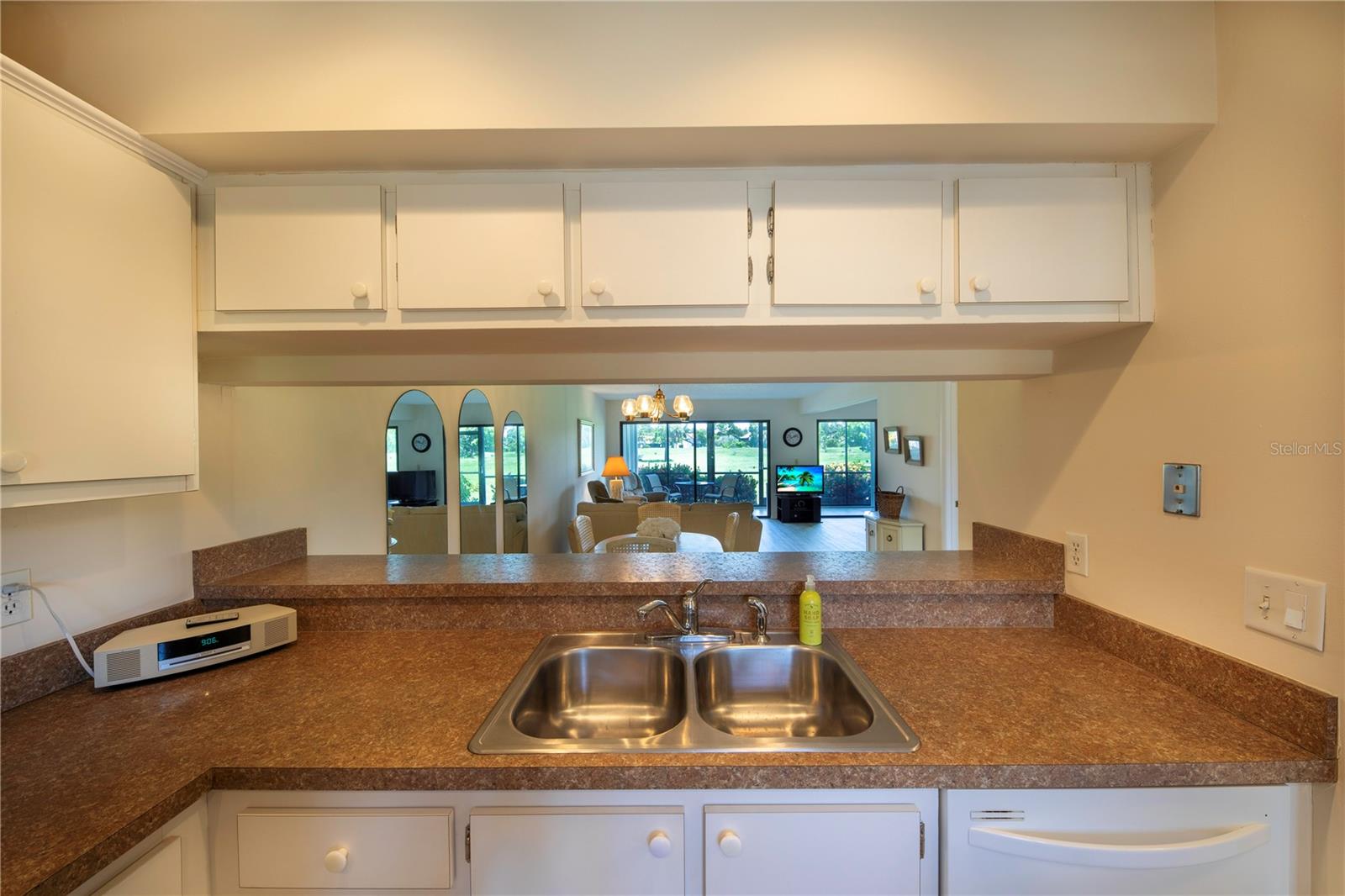 Image 9 of 36 For 696 Bird Bay Drive W 138