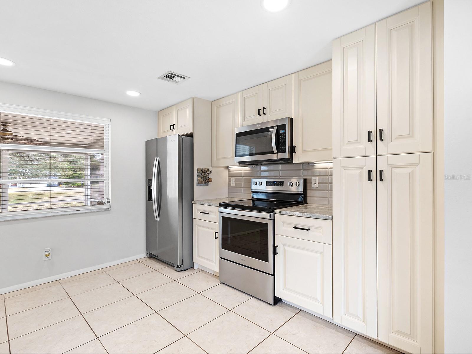 Image 5 of 30 For 1216 Sunset Avenue