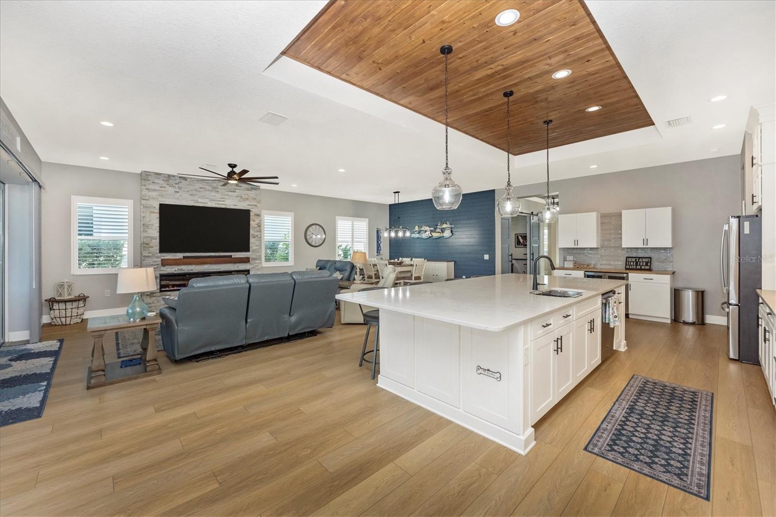 Image 10 of 55 For 18805 Valleta Avenue