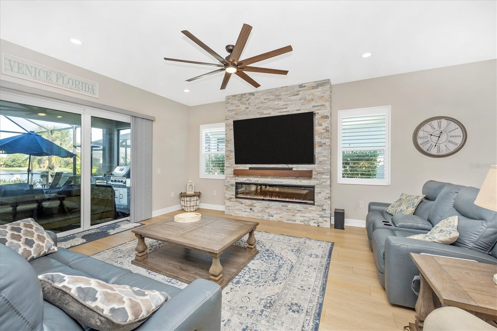 Image 15 of 55 For 18805 Valleta Avenue