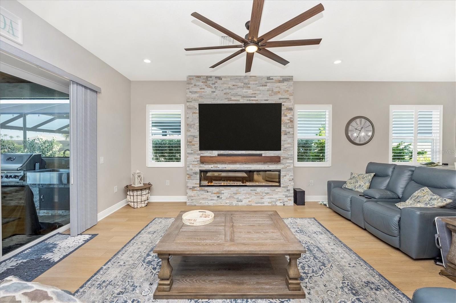 Image 18 of 55 For 18805 Valleta Avenue