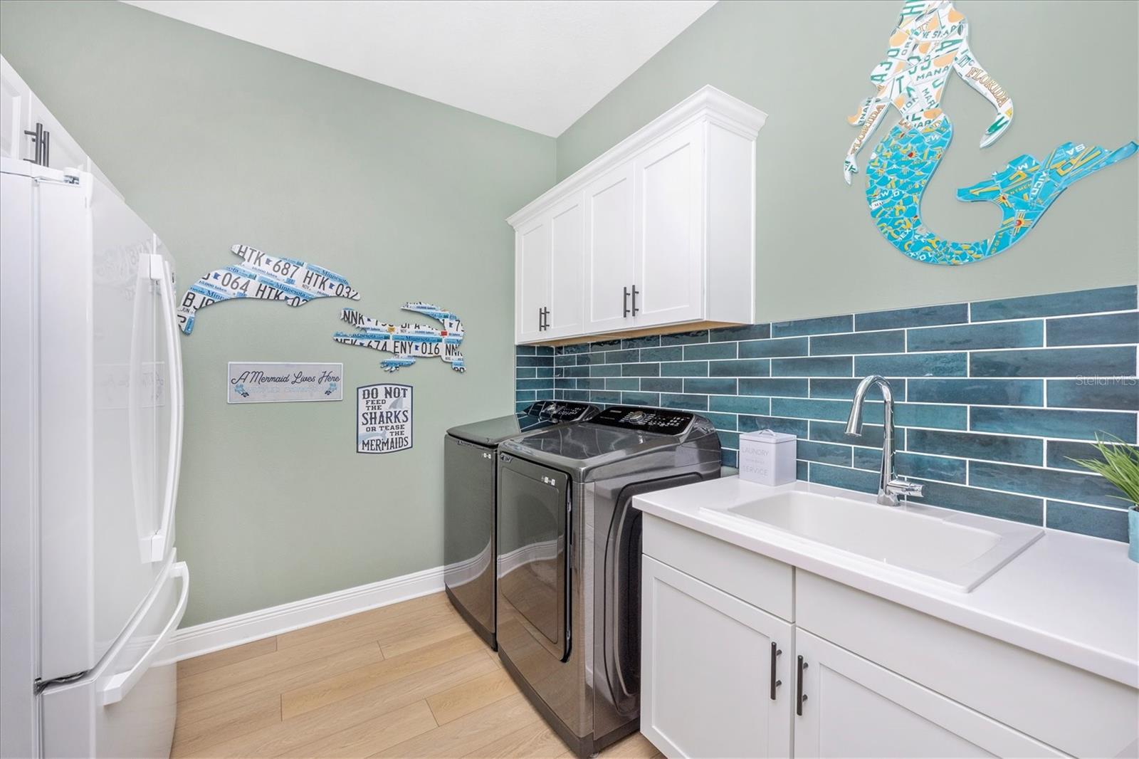 Image 21 of 55 For 18805 Valleta Avenue