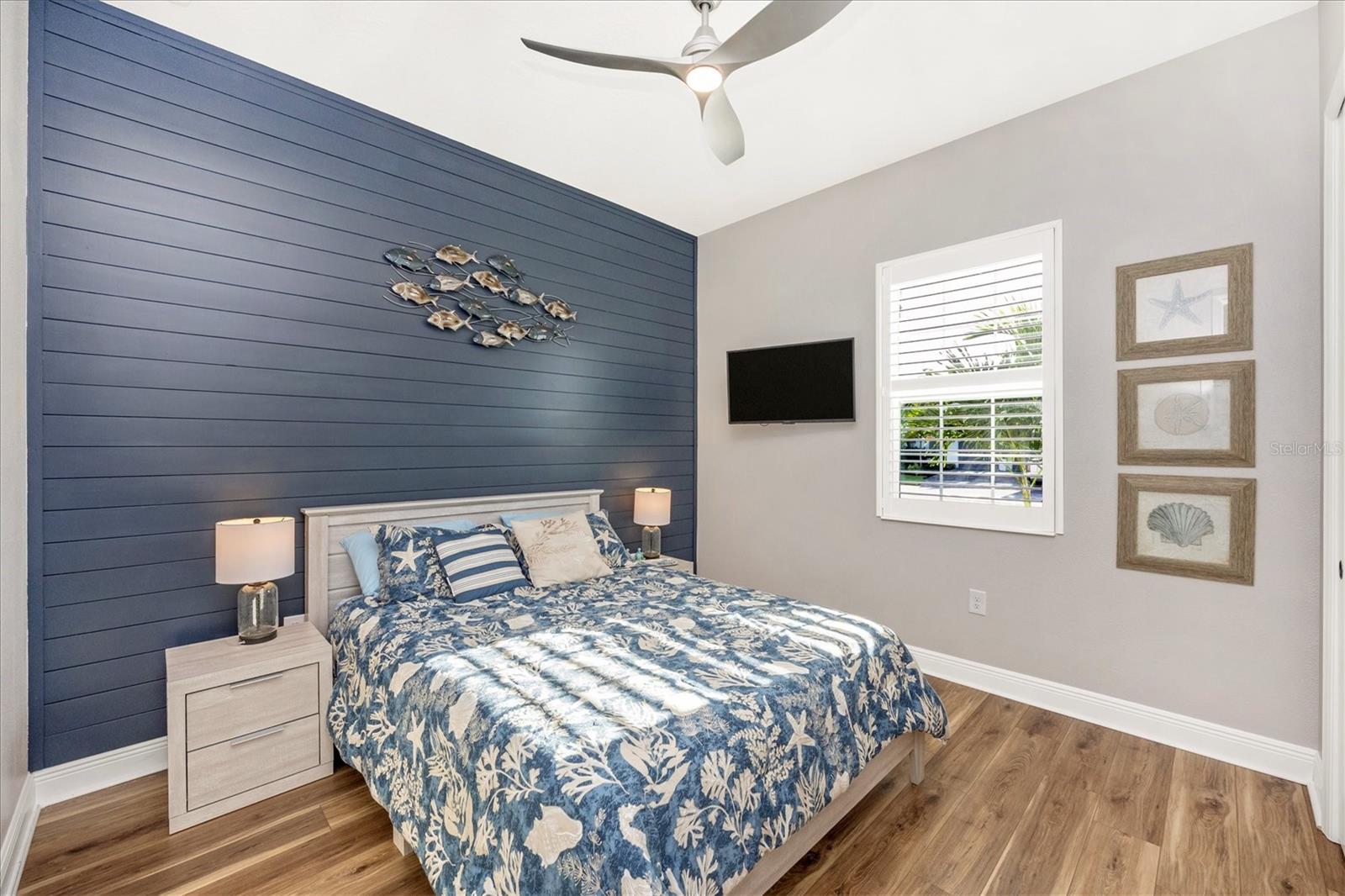 Image 29 of 55 For 18805 Valleta Avenue