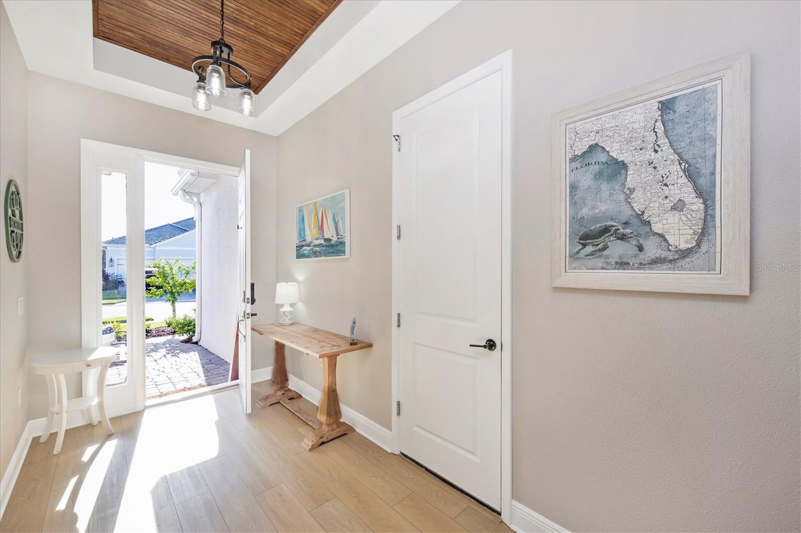 Image 3 of 55 For 18805 Valleta Avenue