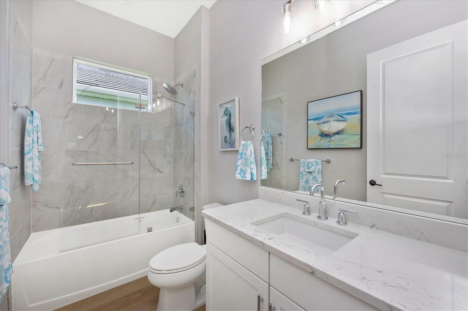 Image 32 of 55 For 18805 Valleta Avenue