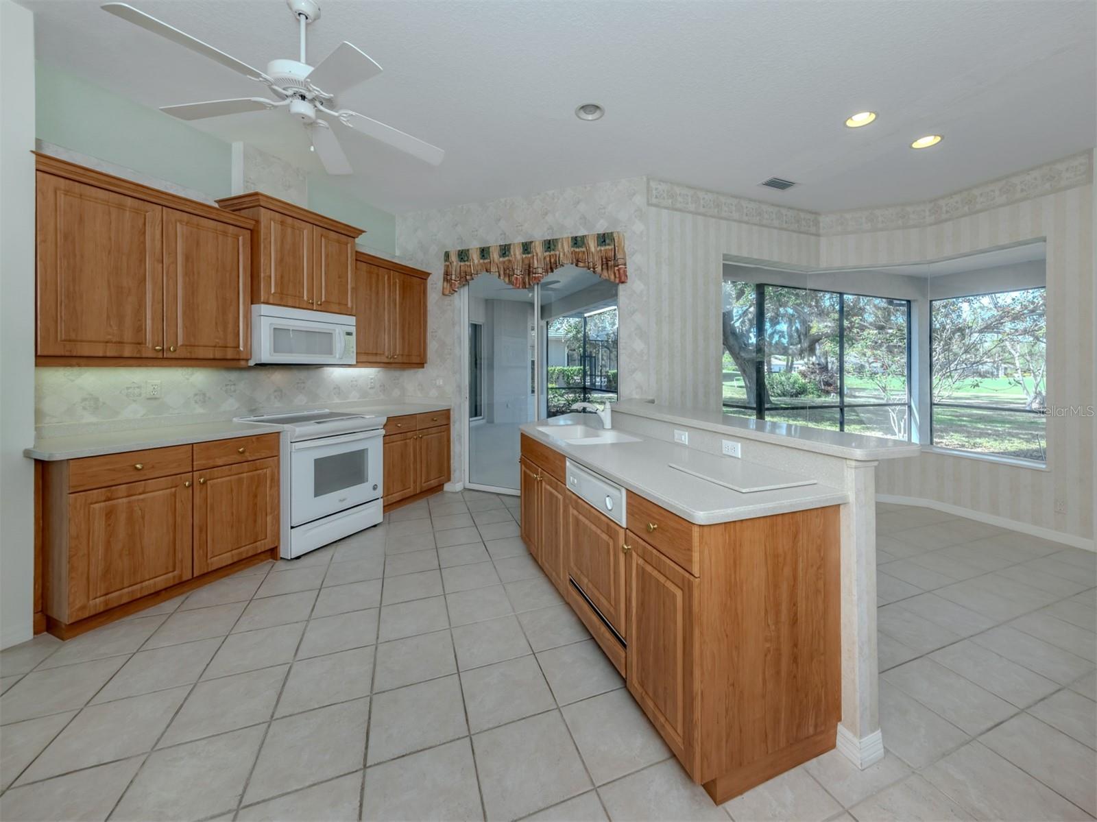 Image 11 of 56 For 2139 Calusa Lakes Boulevard