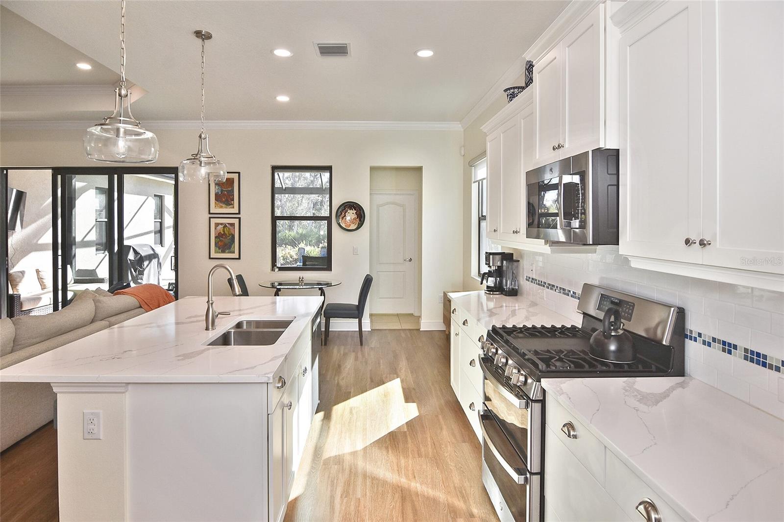 Image 25 of 60 For 27352 Driver Lane