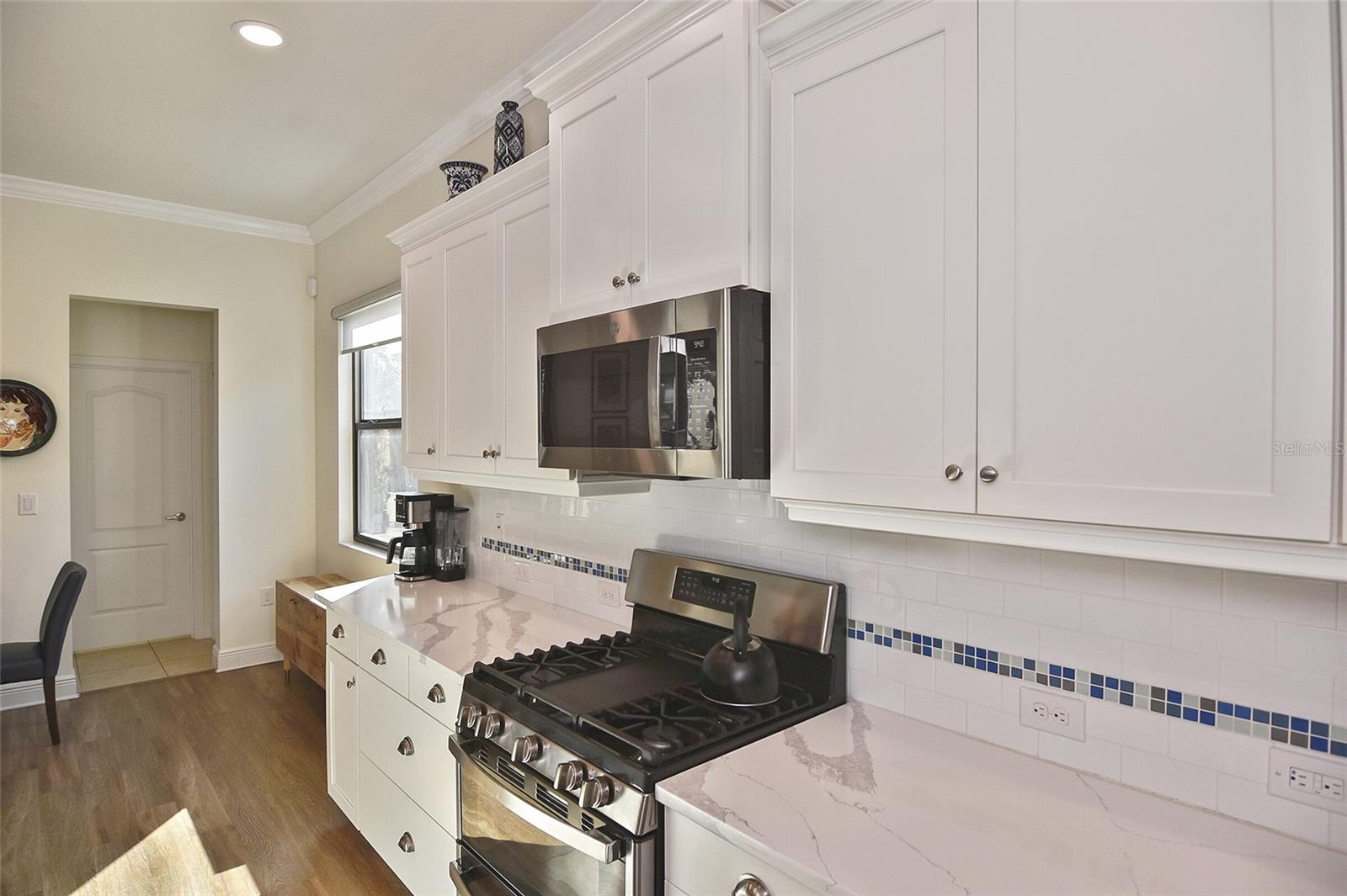 Image 26 of 60 For 27352 Driver Lane