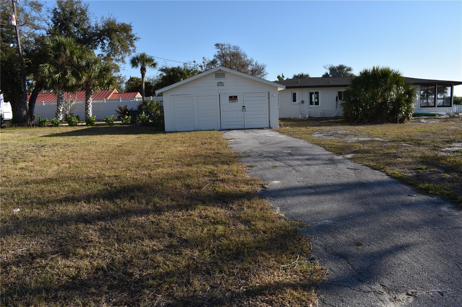 Image 8 of 10 For 175 Bay Street