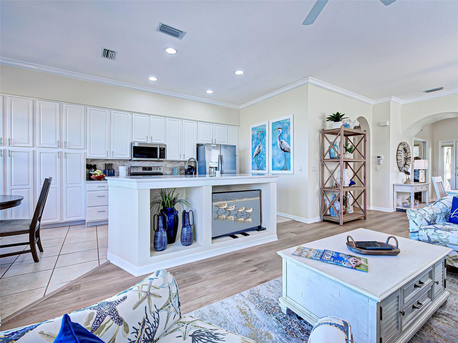 Image 11 of 62 For 1204 Ravinia Circle 1204