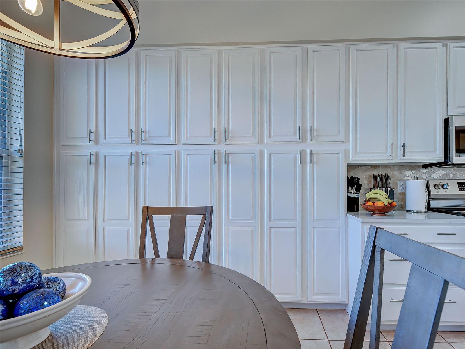 Image 25 of 62 For 1204 Ravinia Circle 1204