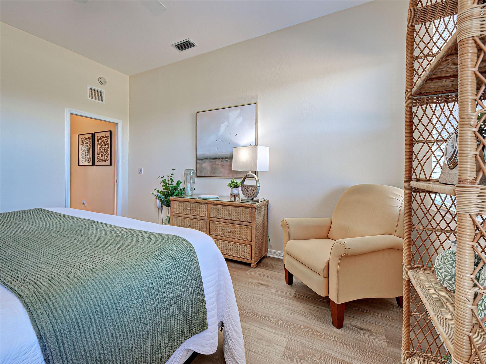 Image 29 of 62 For 1204 Ravinia Circle 1204