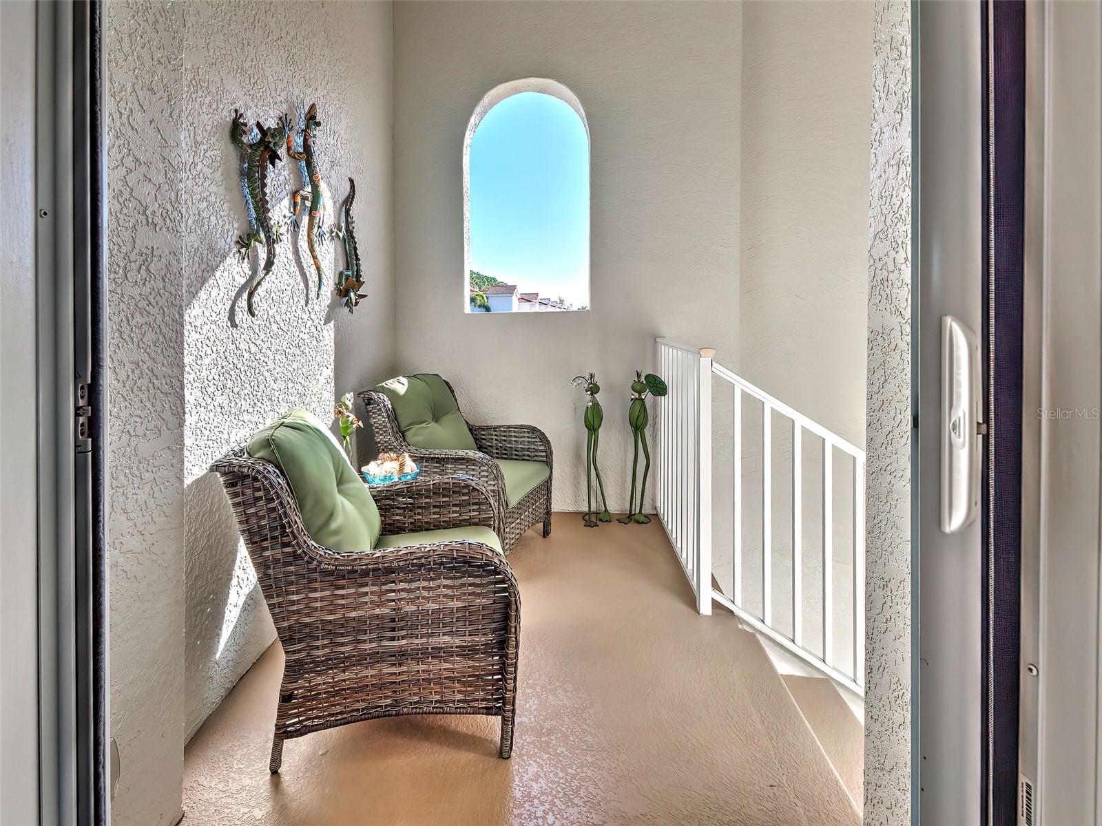 Image 5 of 62 For 1204 Ravinia Circle 1204