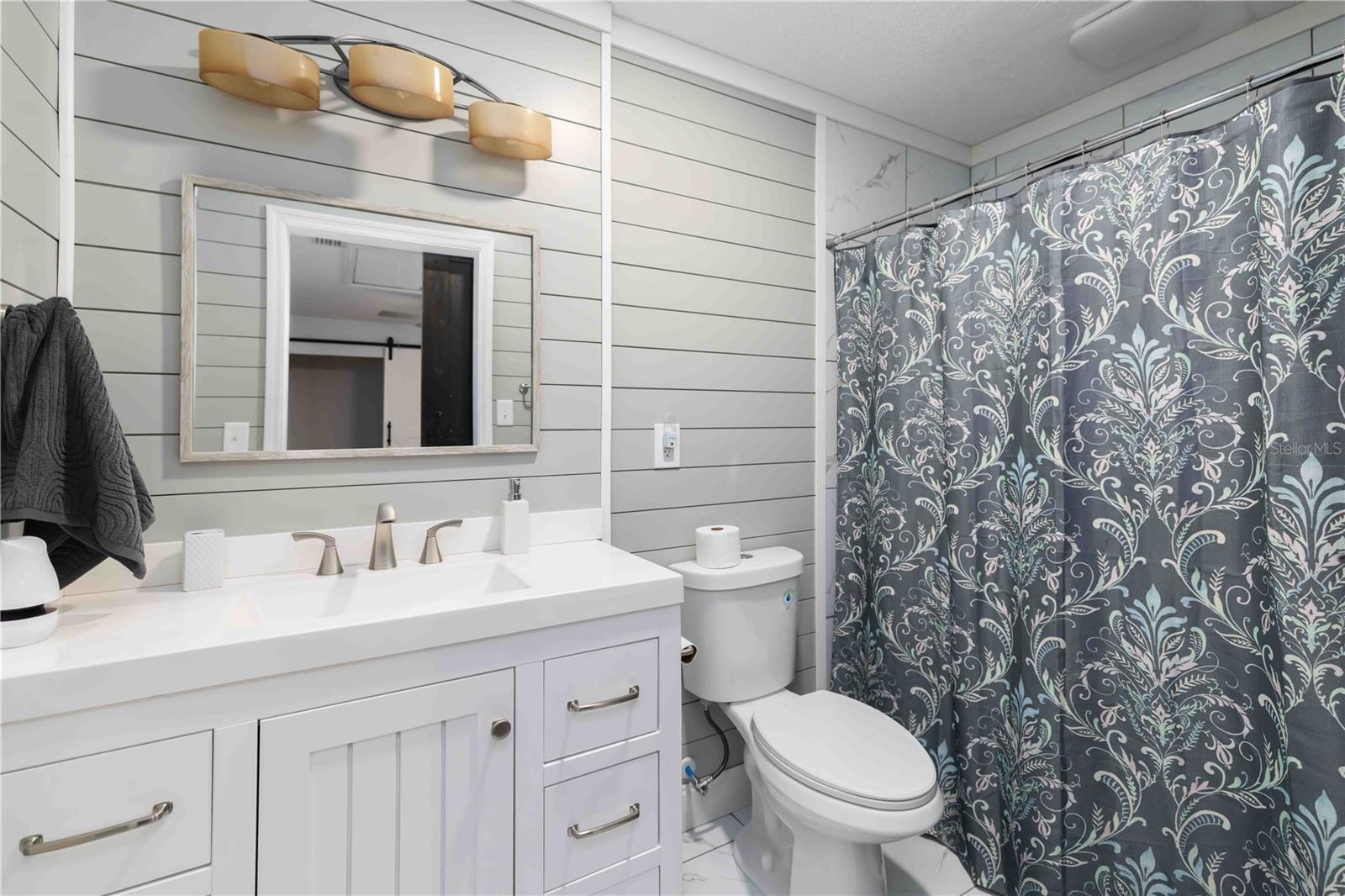 Image 11 of 31 For 13519 Martha