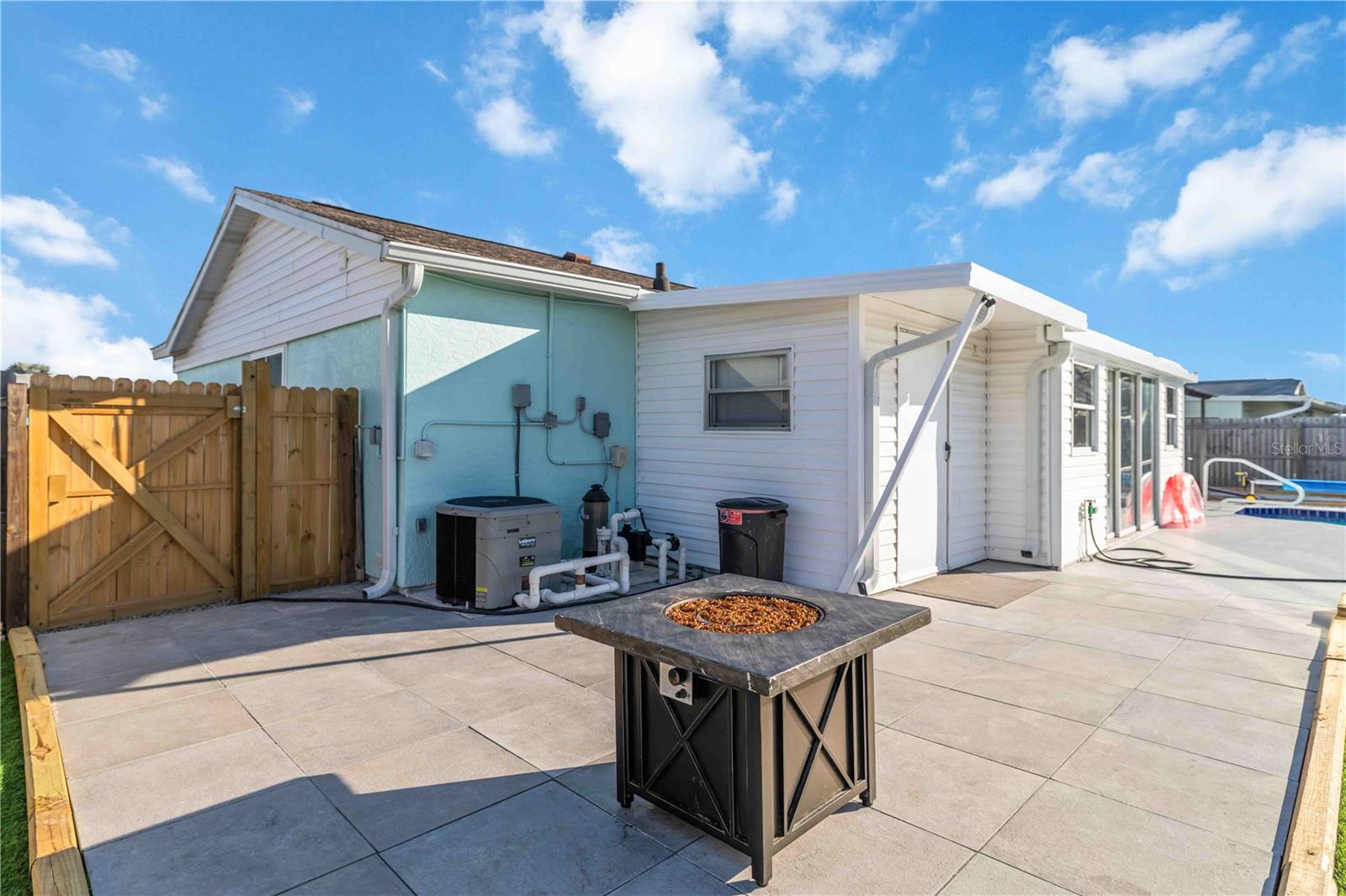 Image 24 of 31 For 13519 Martha