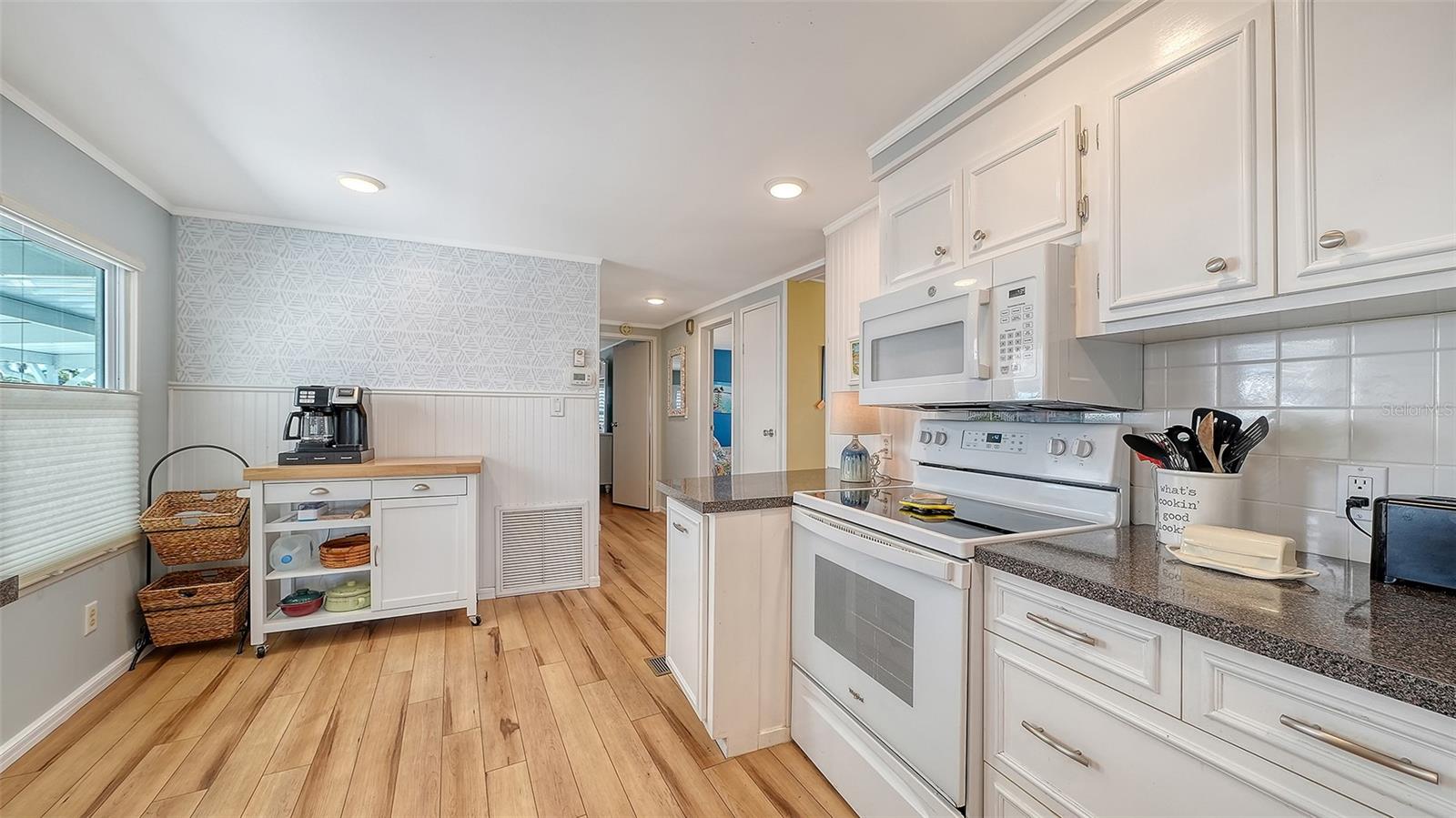 Image 11 of 52 For 522 Via Veneto