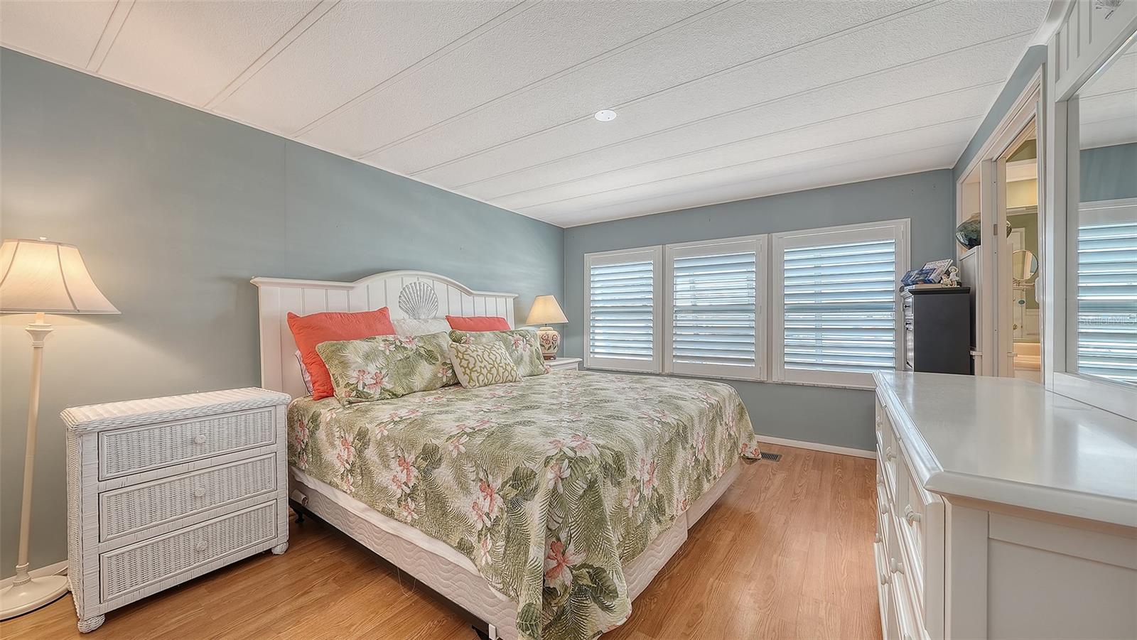 Image 17 of 52 For 522 Via Veneto