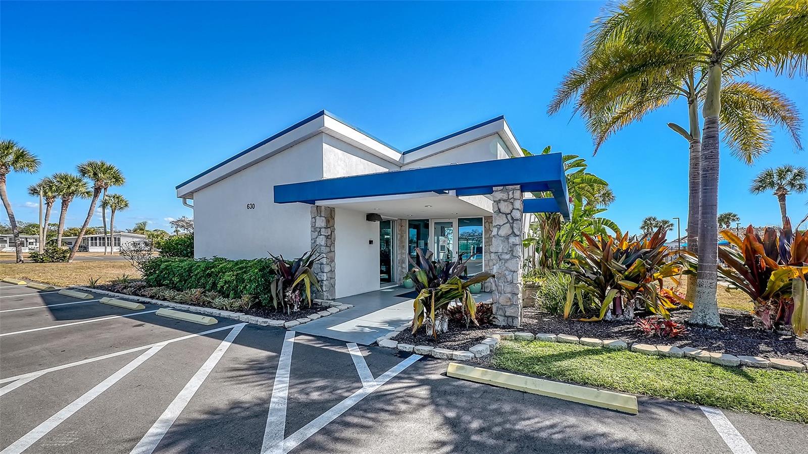 Image 43 of 52 For 522 Via Veneto