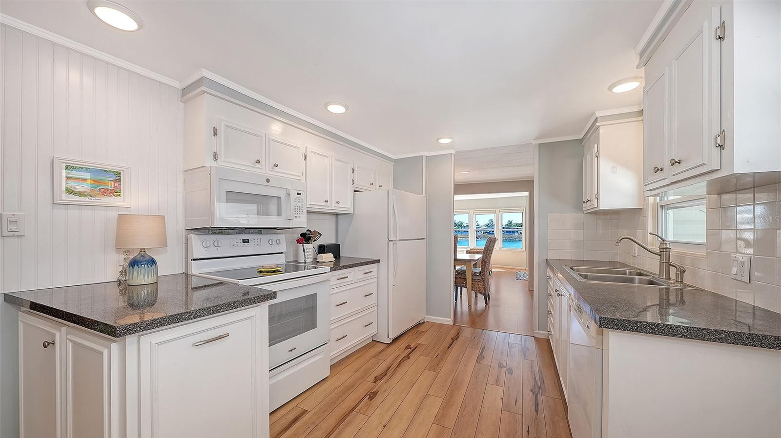 Image 5 of 52 For 522 Via Veneto