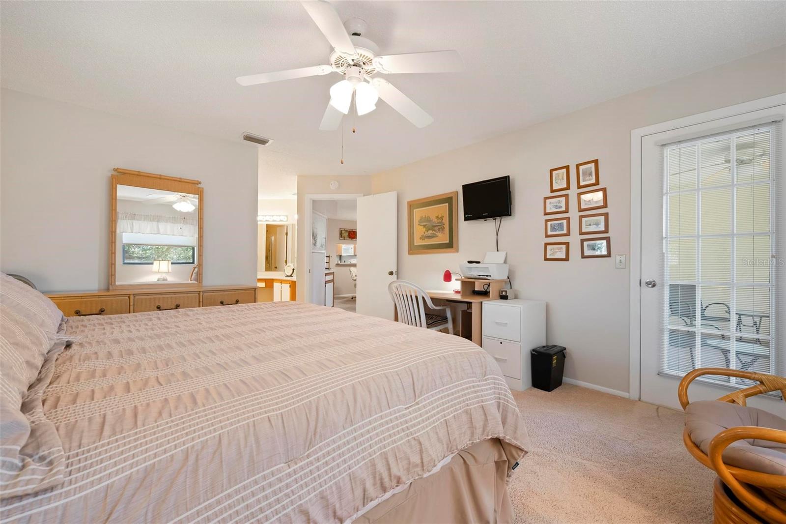 Image 21 of 33 For 110 Pine Hollow Drive 110