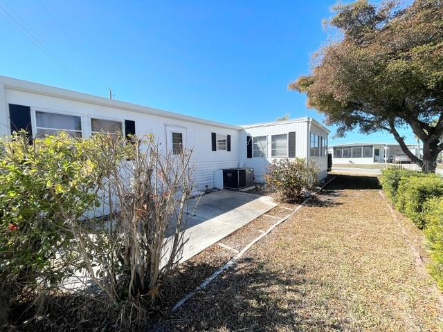 Image 2 of 15 For 821 Turf  