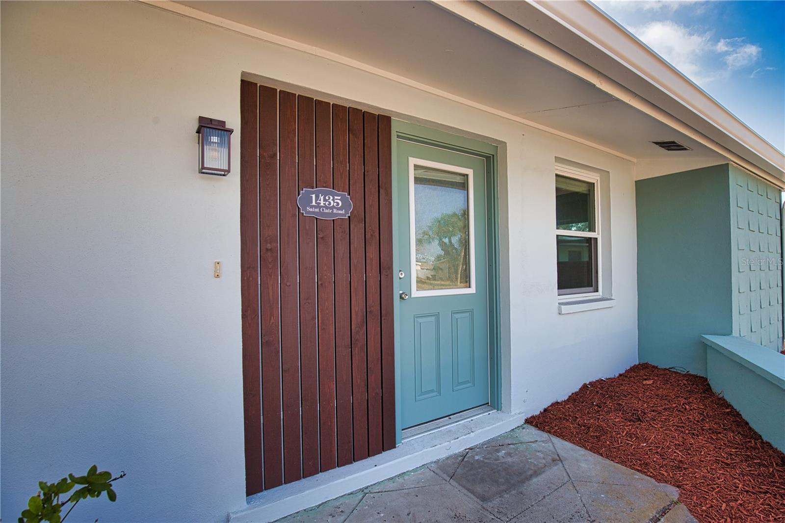 Image 10 of 42 For 1435 Saint Clair Road