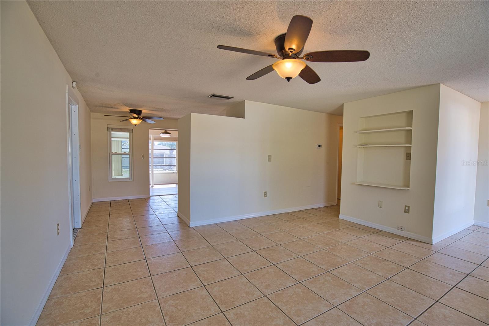 Image 13 of 42 For 1435 Saint Clair Road