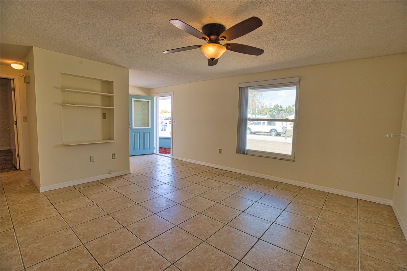 Image 14 of 42 For 1435 Saint Clair Road