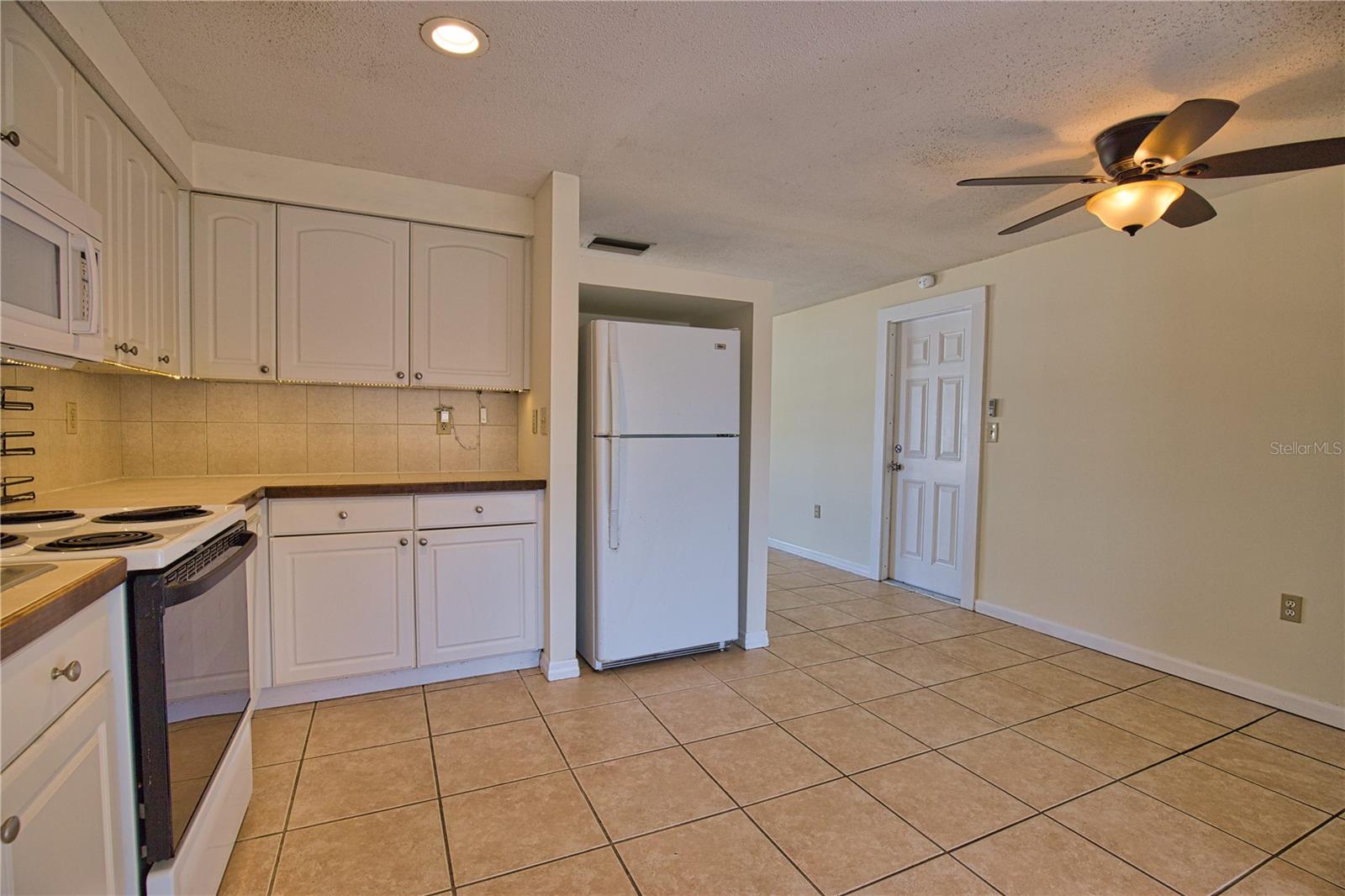 Image 20 of 42 For 1435 Saint Clair Road