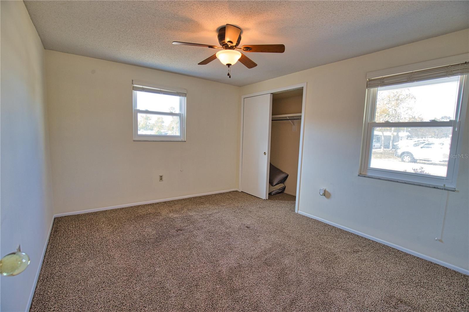 Image 24 of 42 For 1435 Saint Clair Road