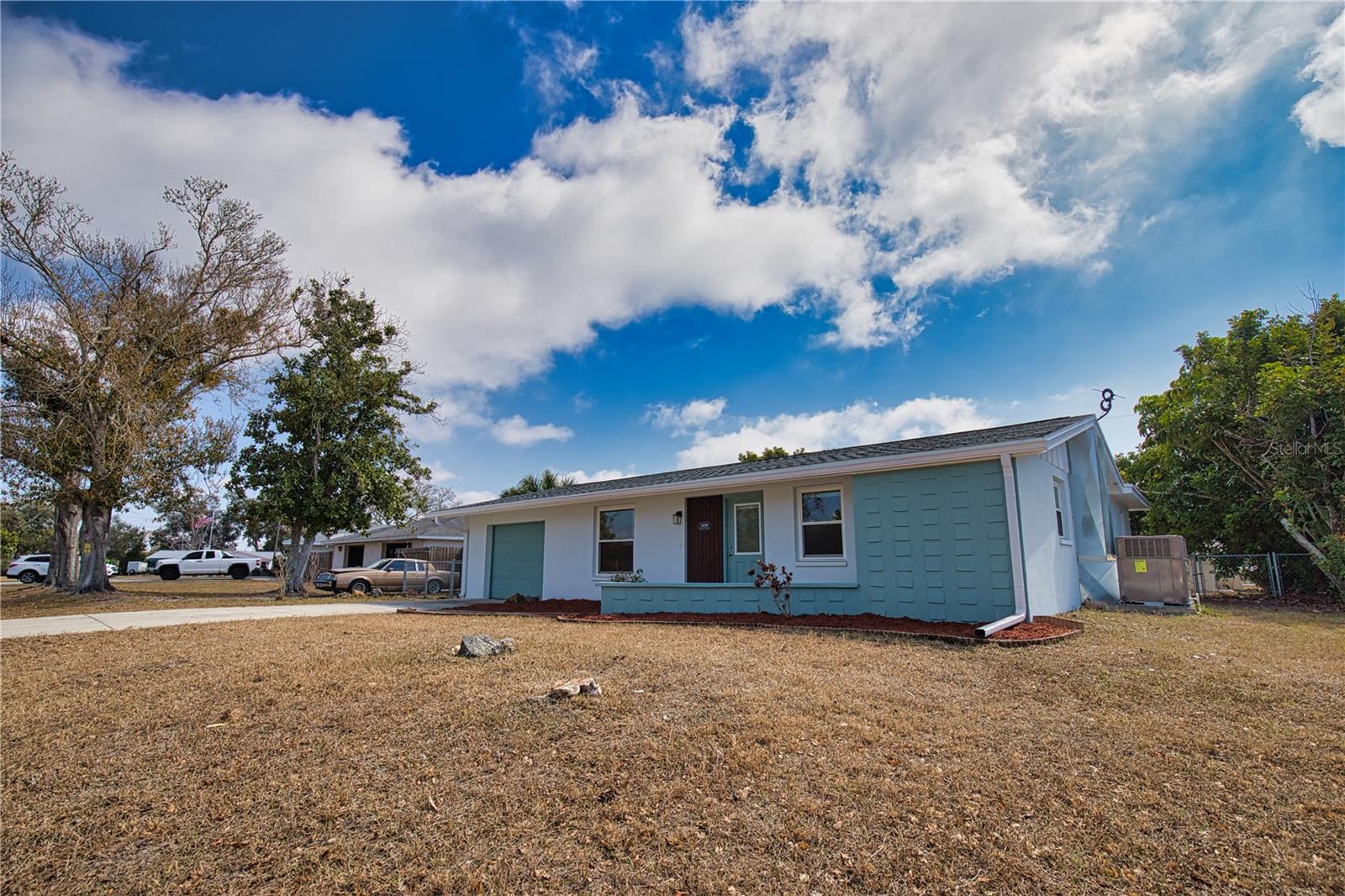 Image 6 of 42 For 1435 Saint Clair Road