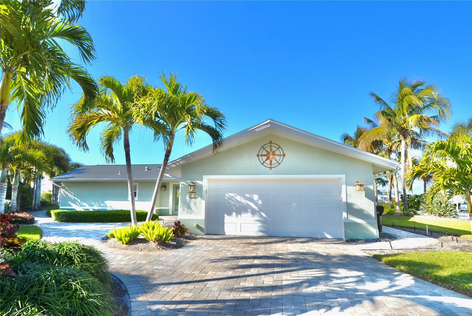 Details for 724 El Dorado Drive, VENICE, FL 34285