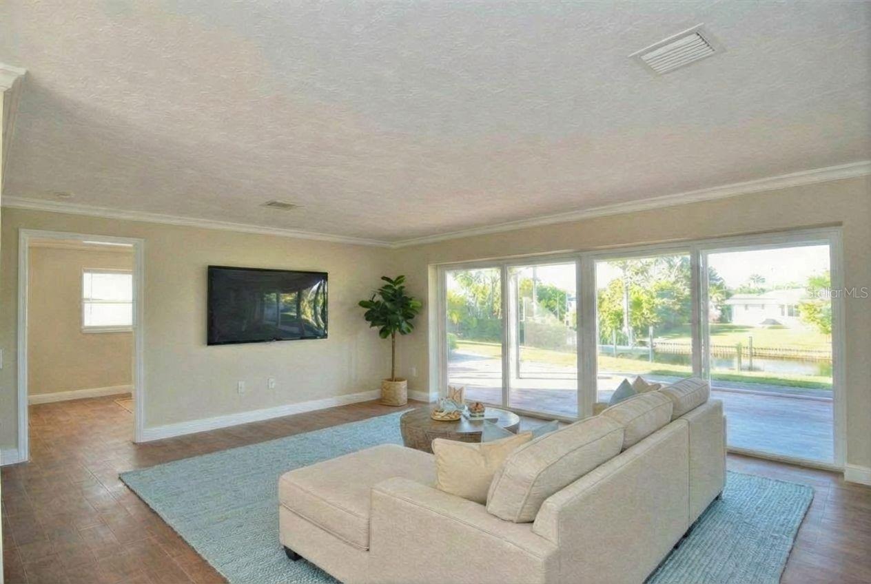 Image 13 of 55 For 724 El Dorado Drive