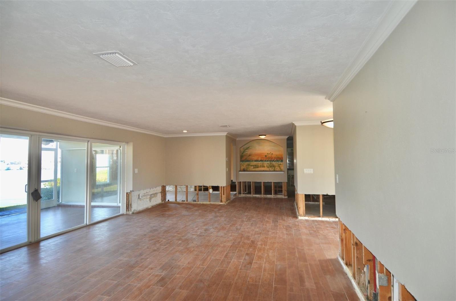 Image 16 of 55 For 724 El Dorado Drive