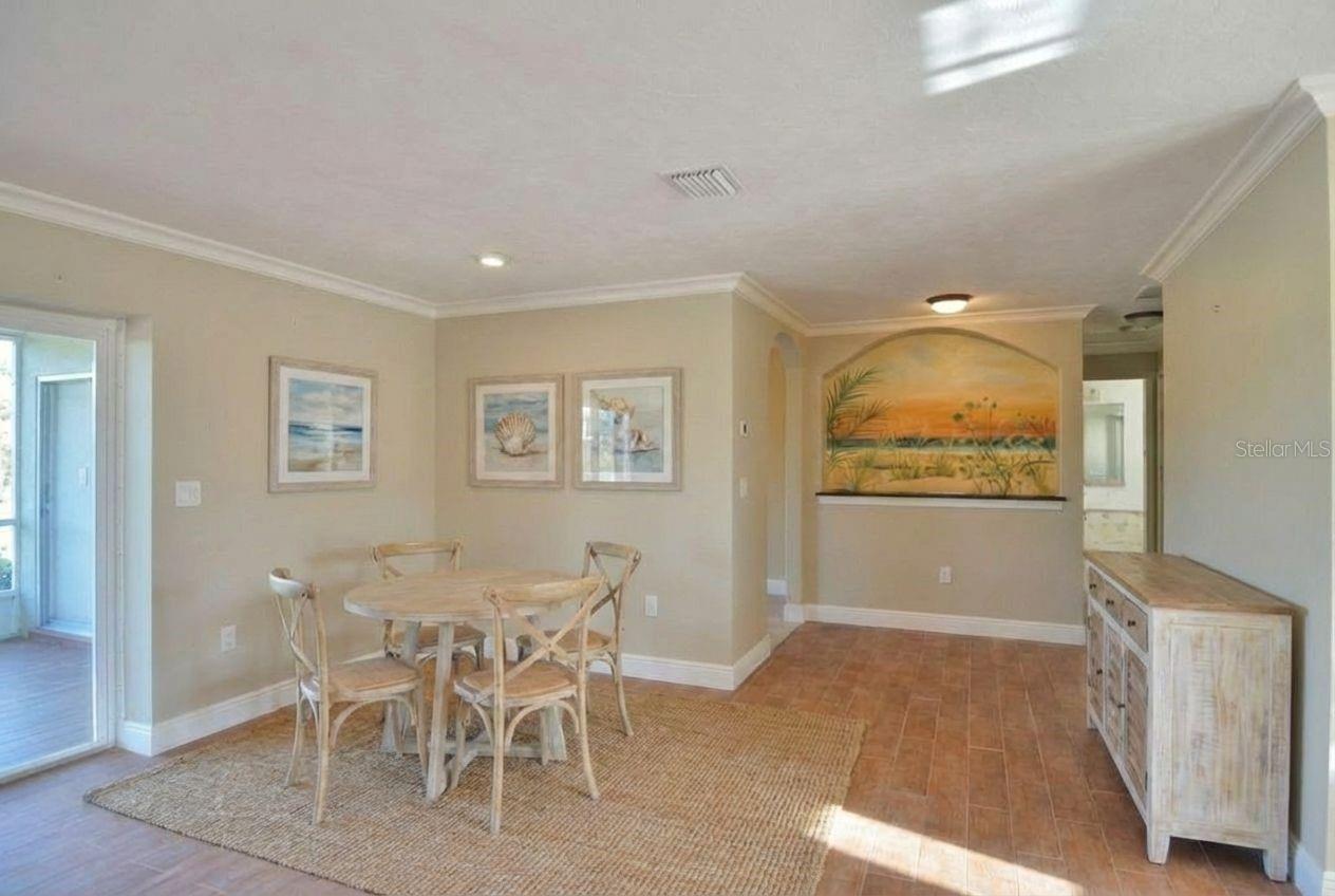 Image 18 of 55 For 724 El Dorado Drive