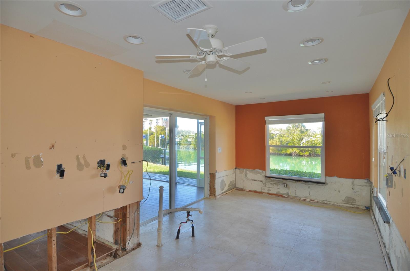 Image 26 of 55 For 724 El Dorado Drive