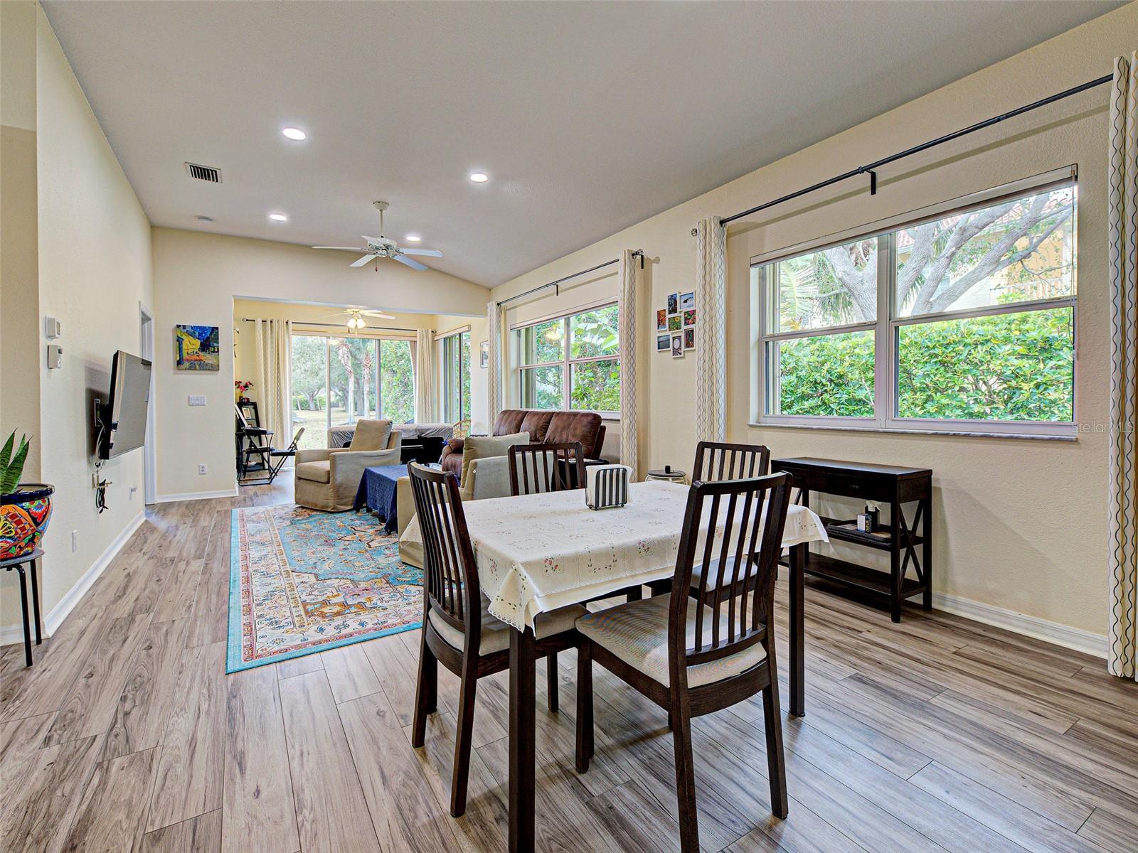 Image 11 of 52 For 251 Vista Del Lago Way