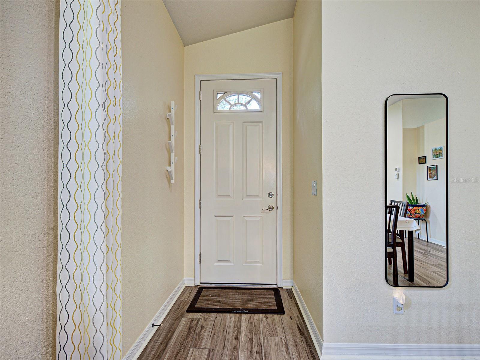 Image 5 of 52 For 251 Vista Del Lago Way