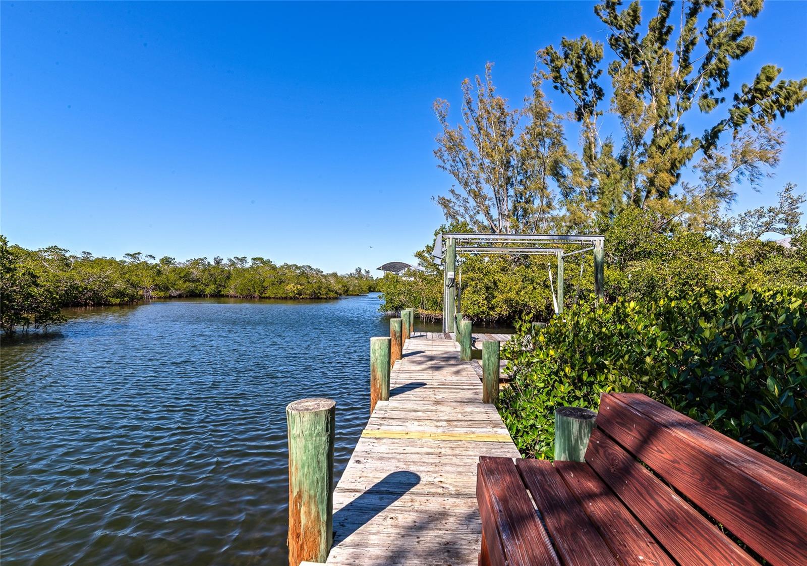 Details for 950 Oxford Drive, ENGLEWOOD, FL 34223