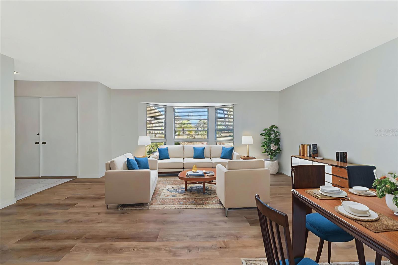 Image 11 of 84 For 950 Oxford Drive